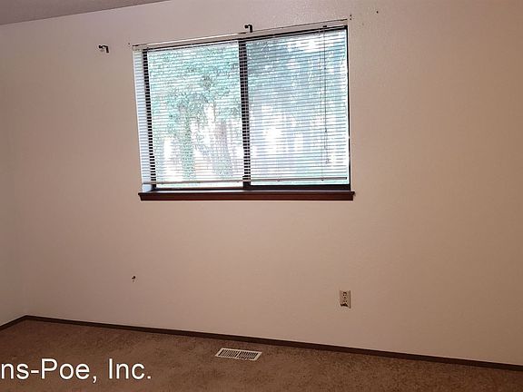 5th image of 2719 147th St E