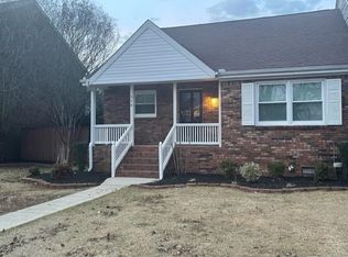 216 Meadowcrest Dr, Florence, AL 35630