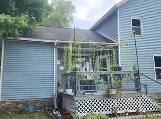 10711 W Saint Charles Rd, Sumner, MI 48889