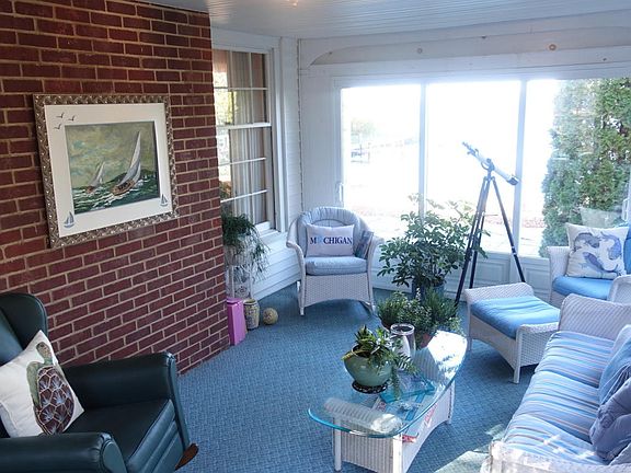 4th image of 1671 S Shore Dr