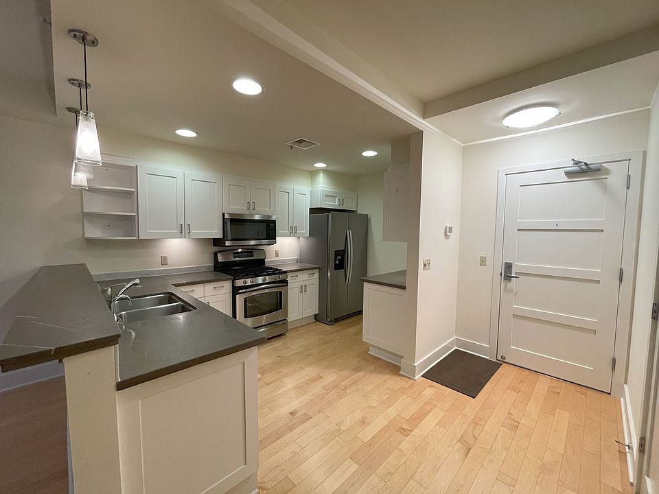 1st image of 320 Washington Ave Unit 303