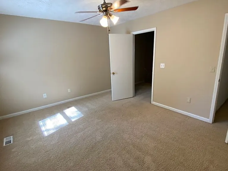2836 New South Dr — Photo 13