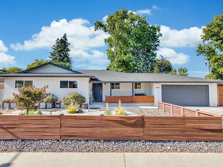 6806 S Land Park Dr — Photo 38
