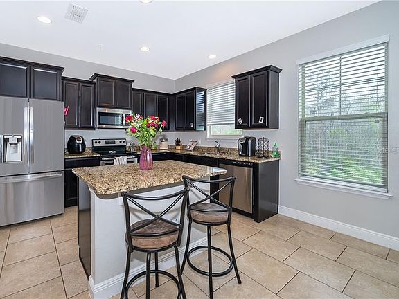 3rd image of 10025 Town Lake Dr