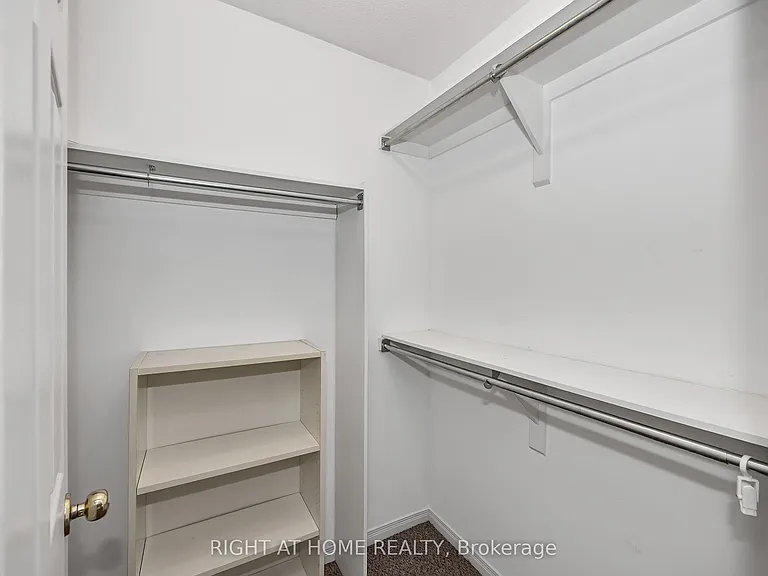 1 Kincardine Dr — Photo 18