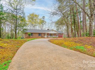 1106 Yancey St, Shelby, NC 28150