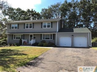 41 Clearview Rd, East Brunswick, NJ 08816