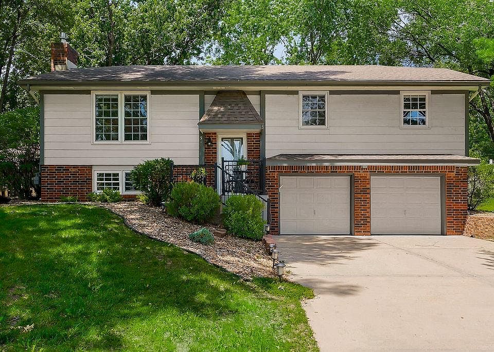 1st image of 516 Oakbrook Dr