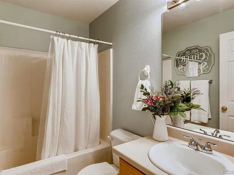 9857 Saybrook St — Photo 25