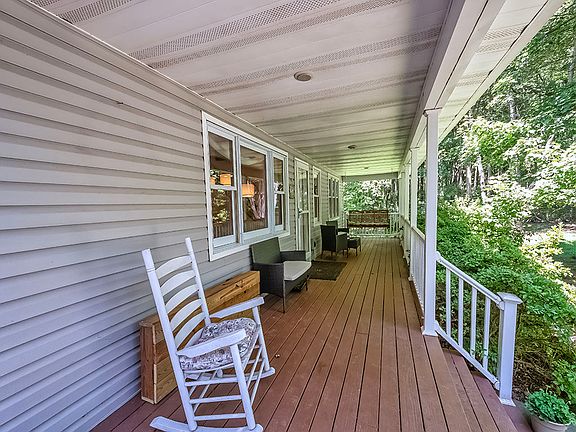 2nd image of 391 Glade Mill Rd