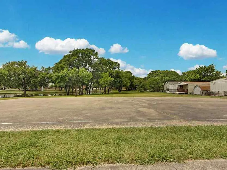Southfork — Photo 8