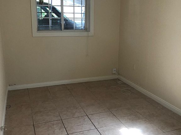 4th image of 5172 Imperial Ave