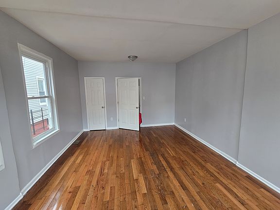 4th image of 272 Clinton Pl #2