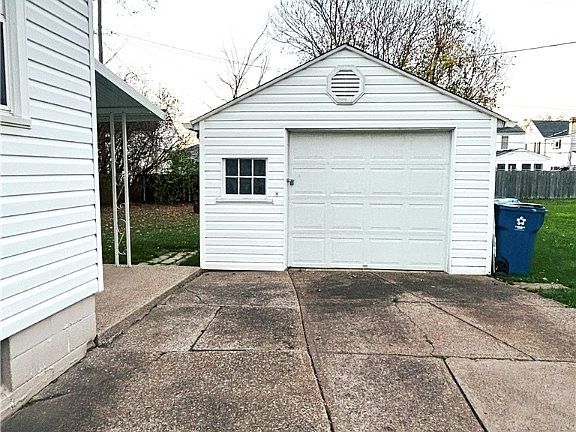 4th image of 2805 Garfield Blvd