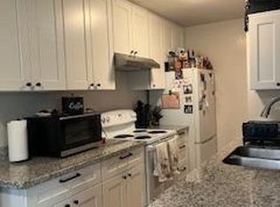 1477 Guerneville Rd, Santa Rosa, CA 95403