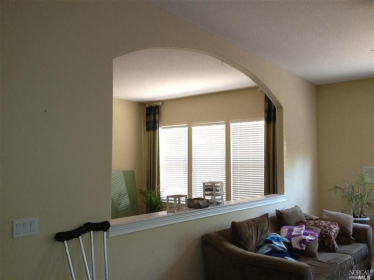 2nd image of 1135 Mitchell Ln