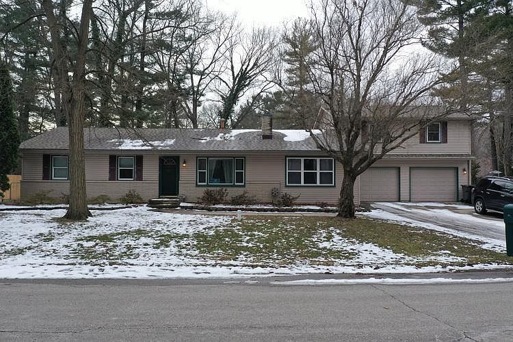 1st image of 406 Spruce Dr