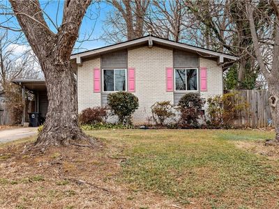 1006 Woodlark Ln, Greensboro, NC, 27406