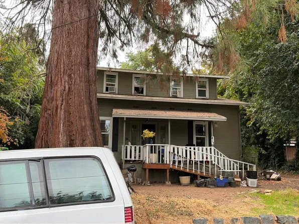 413 W Umpqua St, Roseburg, OR 97471