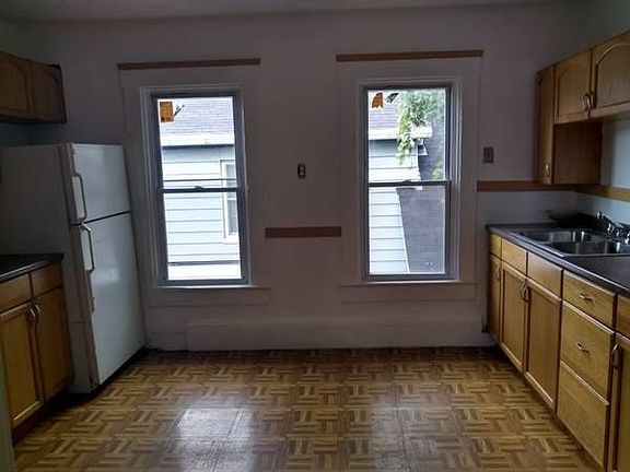 3rd image of 3155 W 41st St #2