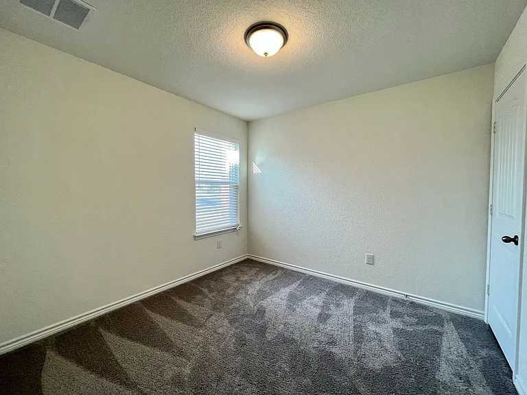 8405 Amistad Cv — Photo 17