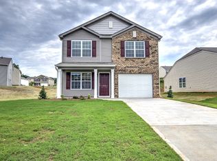 1340 Ledsham Ct, Greer, SC 29651