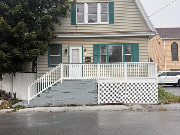 217 W Chapel St, Hazleton, PA 18201
