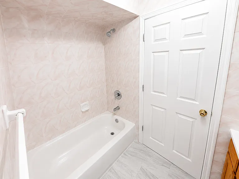 323 S Park St #1 — Photo 8