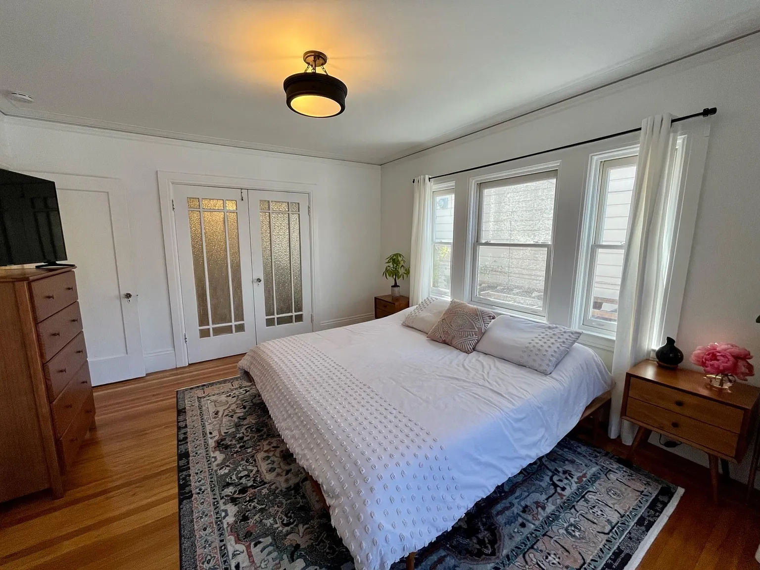 109 Lexington St — Photo 2