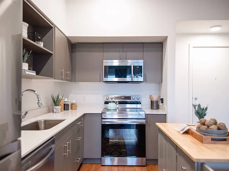 Hana Apartments — Photo 9