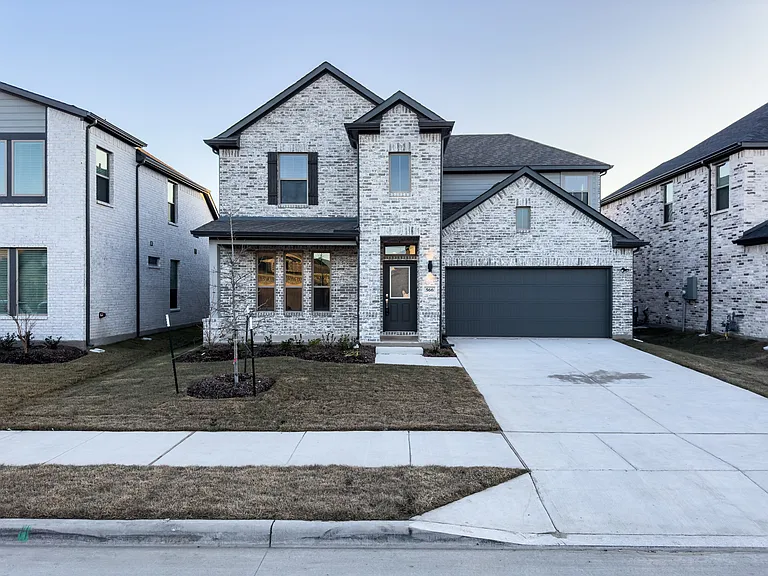 566 Silver Springs Ln — Photo 1