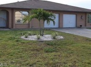 555 SE 5th Ave, Cape Coral, FL 33990