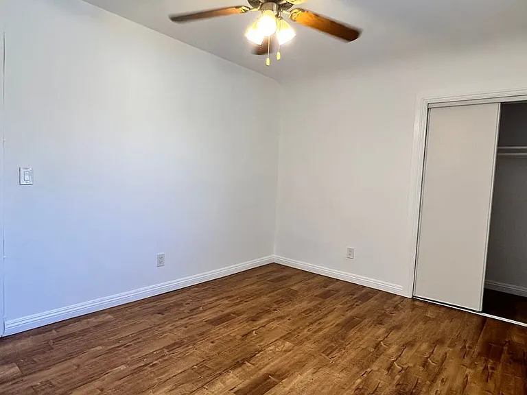 4172 S Hobart Blvd — Photo 5