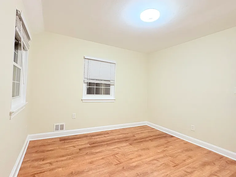 1800 Cody Dr — Photo 11