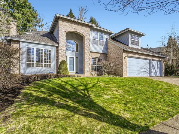 22325 SW Taylors Dr, Tualatin, OR 97062