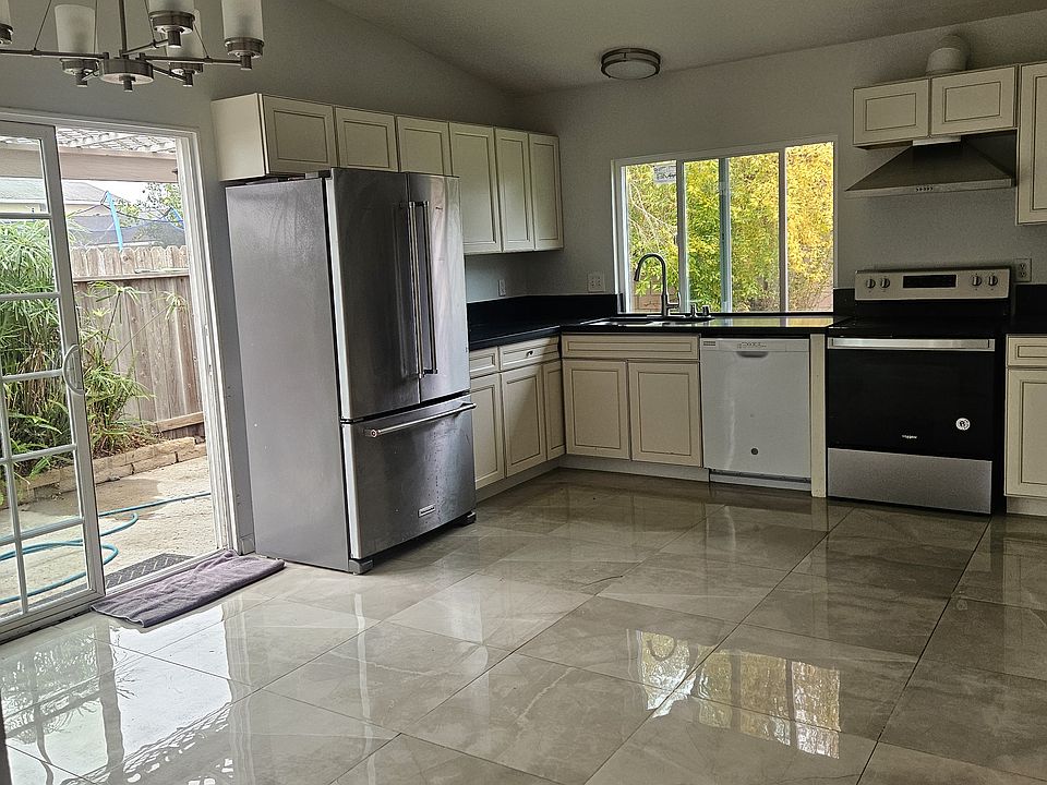 1st image of 9292 Sunridge Dr