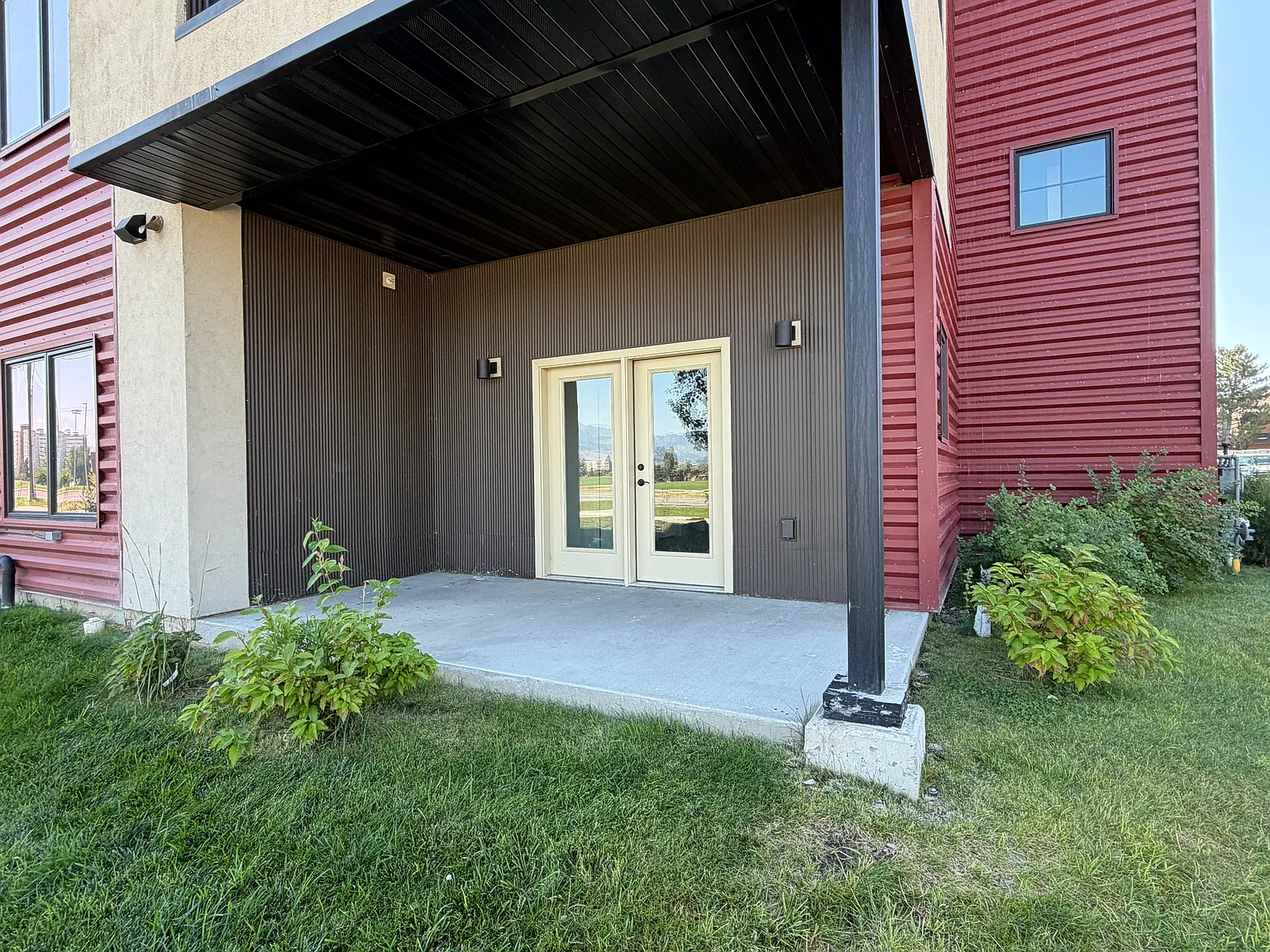 2 bed, 964 sqft, $2,950 — Photo 1
