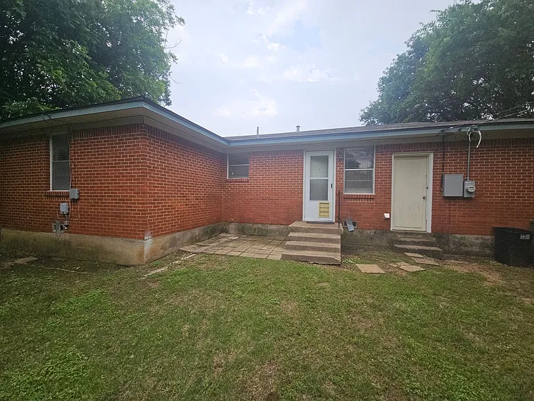6419 Onyx Dr N — Photo 15
