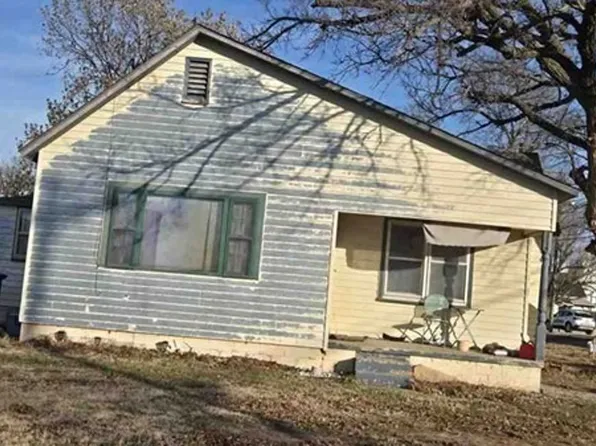 114 N 5th St, Okarche, OK 73762