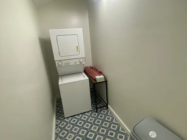 2322 Cecil Ave — Photo 15