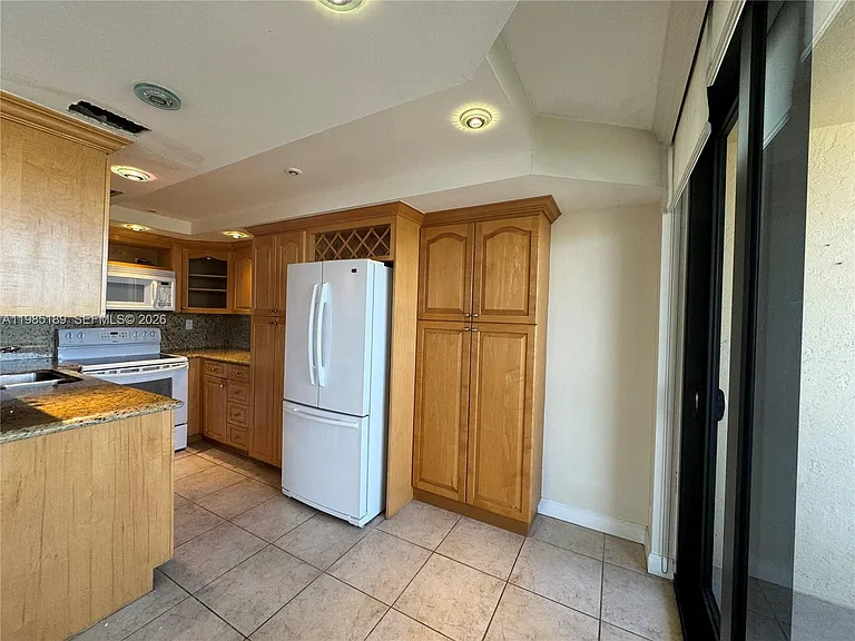 2555 Collins Ave #2002 — Photo 10