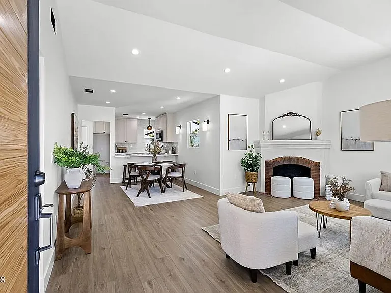 340 Jones St — Photo 1