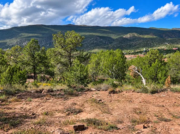 42 Calle Conejo Rd, Tijeras, NM 87059
