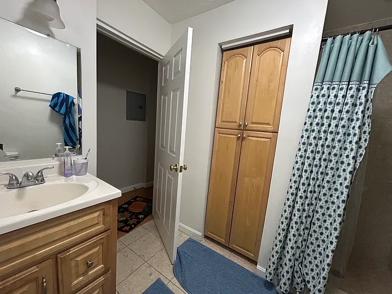 220 Hanover St #21 — Photo 20