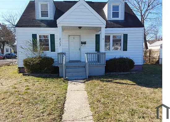 423 Worster Ave — Photo 13
