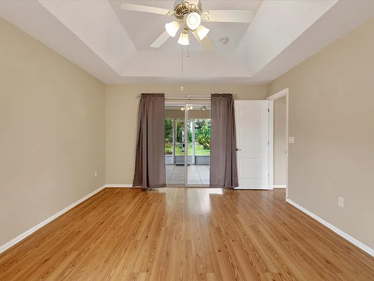 28 Princeton Ln — Photo 17