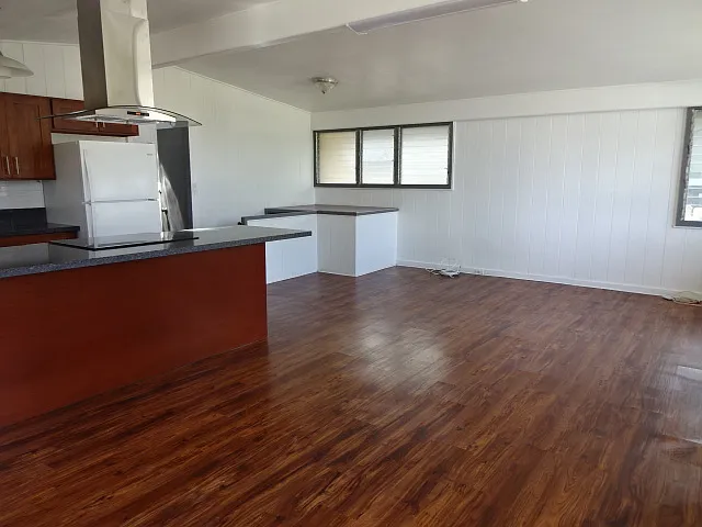 2230 Wilson St — Photo 4