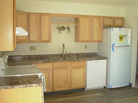 4th image of 2350 W Asbury Ave
