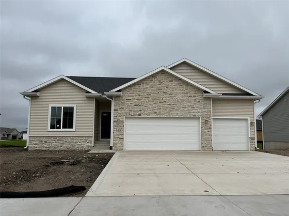 665 NW Georgetown Dr, Waukee, IA 50263