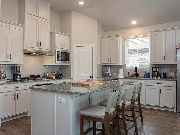 5928 Mustang Creek Ln — Photo 12